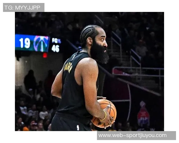 梅里尔首节替补表现抢眼三分球三投全中贡献9分